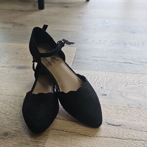 Seychelles Black Suede Flats Memory Foam Ankle Strap Size 8